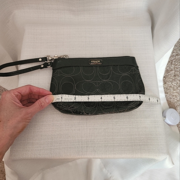 Authentic Coach wristlet - Picture 3 of 11